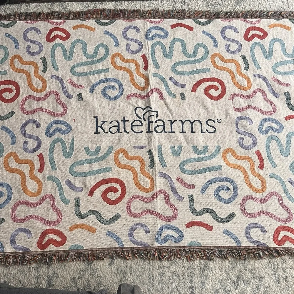 Rare Throw Tapestry Blanket Abstract 68 x 48 Colorful Squiggly Fringe